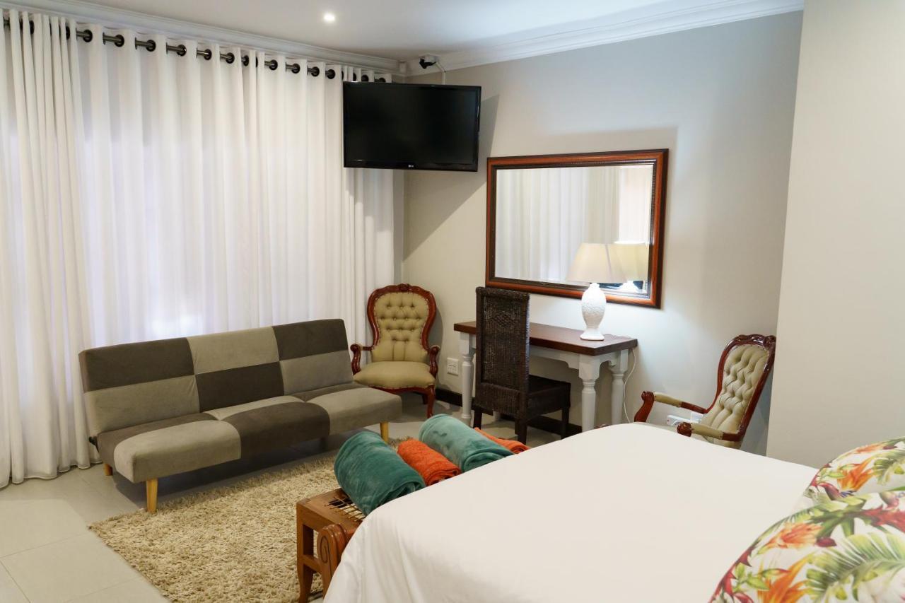 Mi Vida Guesthouse Клерксдорп Экстерьер фото