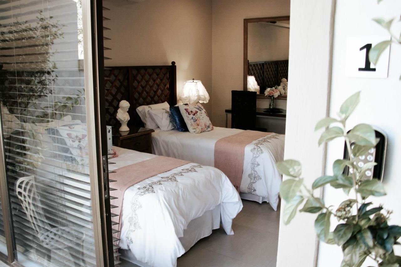 Mi Vida Guesthouse Клерксдорп Экстерьер фото