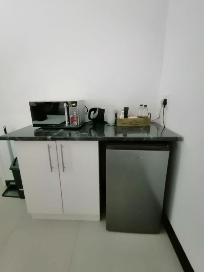 Mi Vida Guesthouse Клерксдорп Экстерьер фото